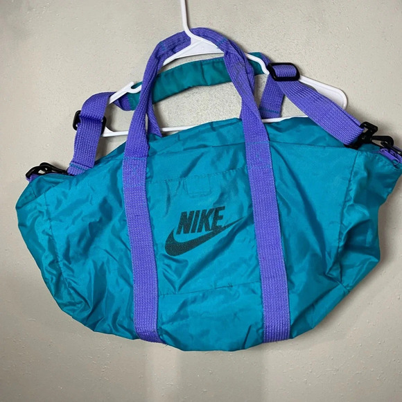 Nike Other - Vintage Nike duffel bag